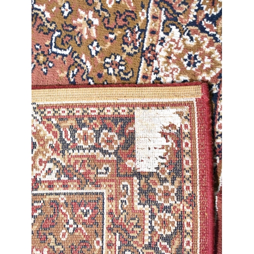 584 - A Mid 20th Century Patterned Rug, 176x120cm