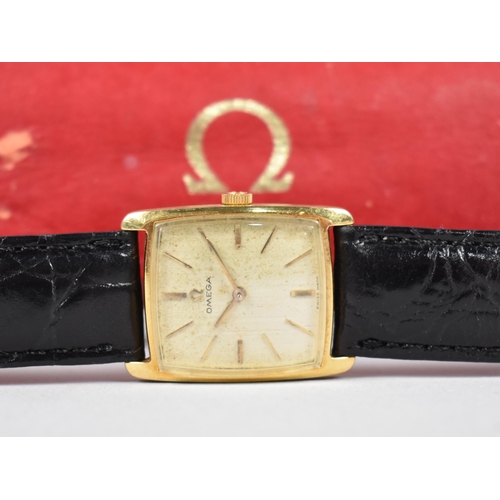 188 - A Vintage 18ct Gold Cased Ladies Omega Manual Wrist Watch, Champagne Face with Baton Hour Indicators... 