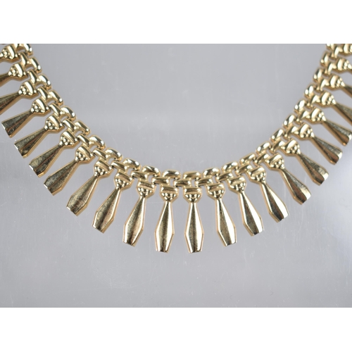 90 - An Italian 9ct Gold Fringe Necklace, Graduated Lozenge Shaped Drops on a Gate Style Chain, Longest D... 