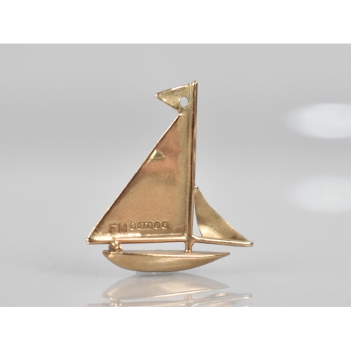 129 - A 9ct Gold Charm, Clipper Boat, 20.8mm Tall, London Hallmark 1958, Makers Mark FM, 0.8gms