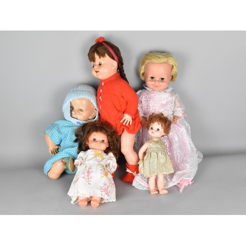 433 - A Collection of Various Vintage Dolls