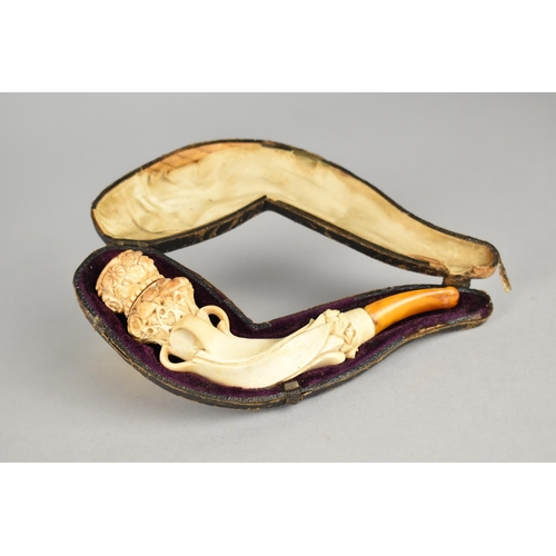 107 - A Late 19th/Early 20th Century Carved Meerschaum Pipe with Amber Mouthpiece in Original Case, 15cms ... 