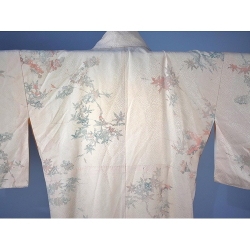 263 - A Mid/Late 20th Century Silk Kimono, Pale Pink Ground with Marbled Foliage Decoration