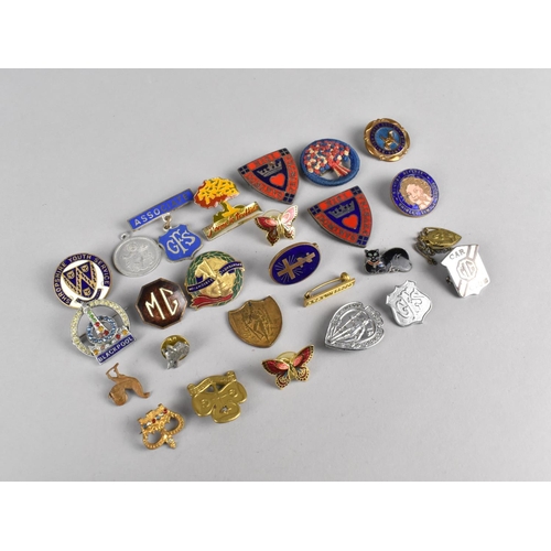 311 - A Quantity of Various Vintage Badges to include British Horse Society Pony Club, Sunday Referee Shir... 