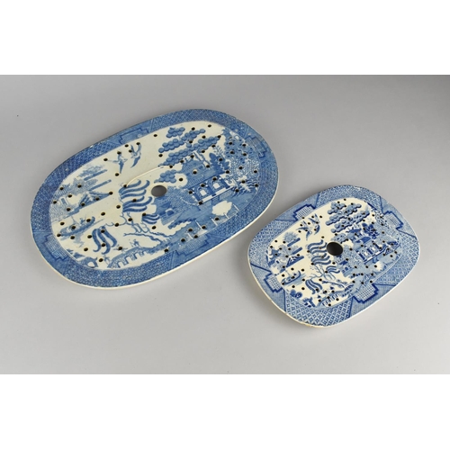 421 - Two 19th Century English Blue and White Willow Pattern Draining Plates, 34cm and 21cm