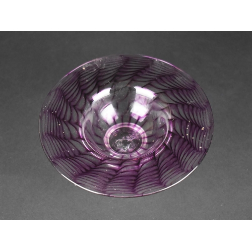 432 - A Stuart Fletcher Glass Footed Bowl, 17cm diameter