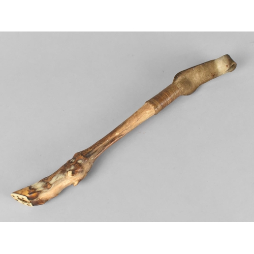 150 - A Vintage Hand Held Hunting Crop Formed From a Deer's Foot, Possibly a Muntjac, Overall Length 29cm