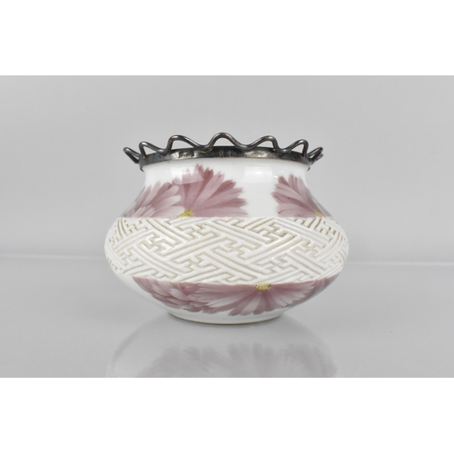 391 - A Silver Japanese Porcelain Pot by Makuzu Kozan of Squat From Having Incised Pattern Trim Band on Wh... 