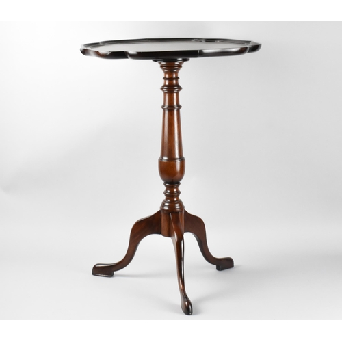 447 - A George III Style Waring and Gillow Mahogany Pie Crust Tripod Table with Turned Vase Support and Pa... 