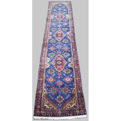 190 - A Persian Handmade Tabriz Runner, 410x84cm