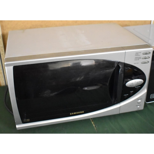 535 - A Samsung Microwave