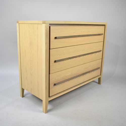 580 - A Modern three Drawer Bedroom Chest, 102cms Wide