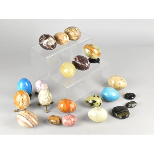 347 - A Collection of Various Carved Hardstone Eggs and Pebbles etc