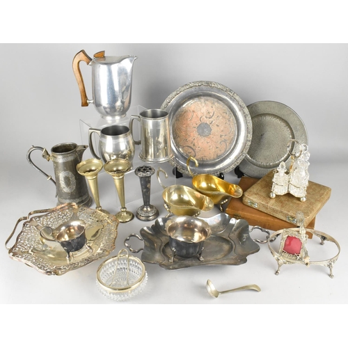 500 - A Collection of Various Metalwares to Comprise Silver Plate to Comprise Circular Tray with Moulded B... 