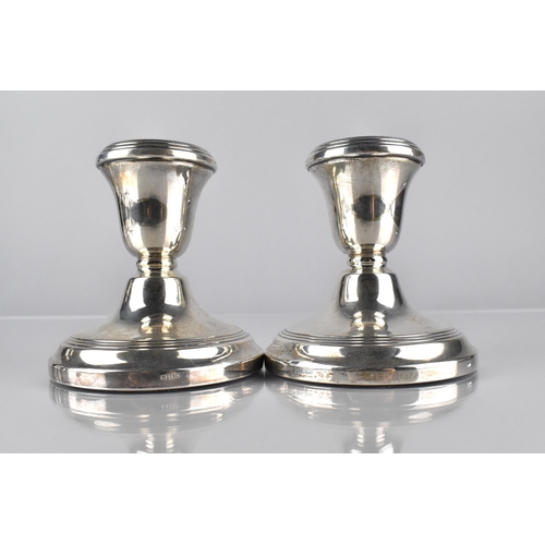 35 - A Pair of Elizabeth II Silver Candlesticks by Sanders and Mackenzie, Birmingham Hallmark 1975, 10cm ... 