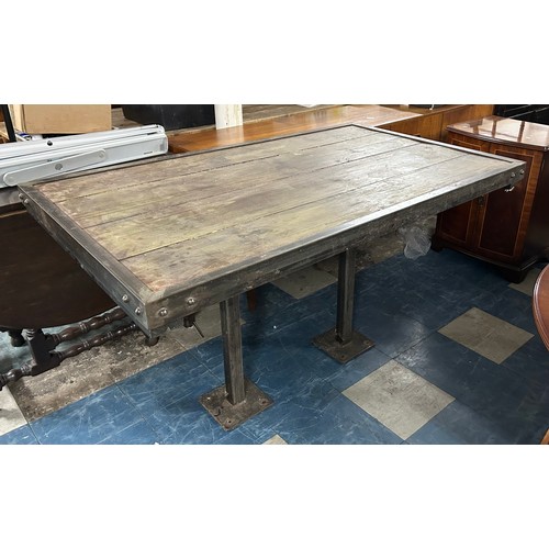 520 - A Modern Industrial Style Four Plank Table, 140x86cms