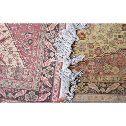 484 - A Vintage Patterned Rug, 150x100cms