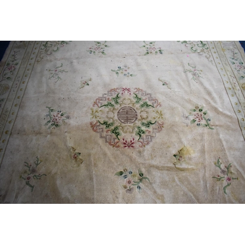 485 - A Large Chinese Woollen Carpet, 456x365cms