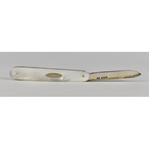 376 - A George V Mother of Pearl and Silver Bladed Fruit Knife, 15cm long when Open