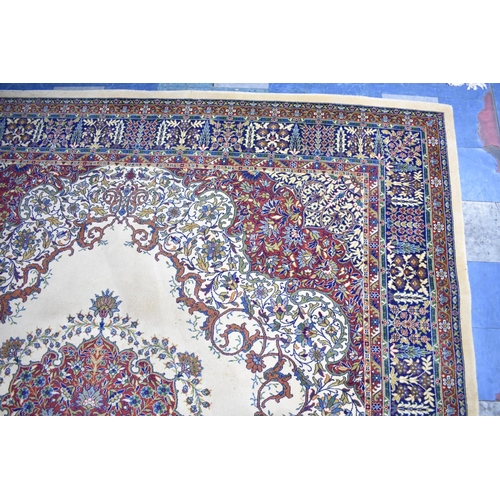 498 - A Large Vintage Patterned Carpet, 368x322cms