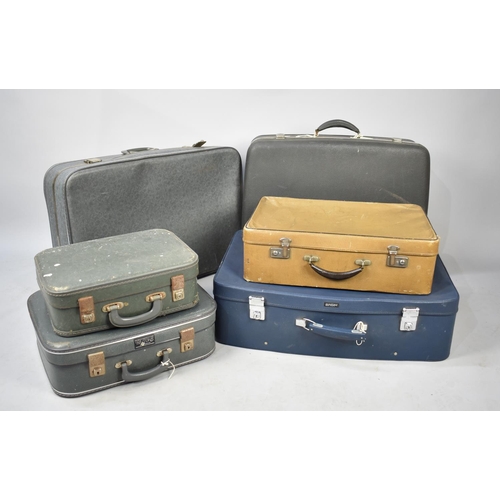 333 - A Collection of Various Vintage and Later Traveling Cases to include Antler Etc