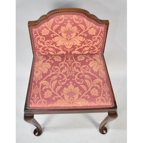 538 - An Edwardian Mahogany Framed Dressing Table Chair on Cabriole Supports