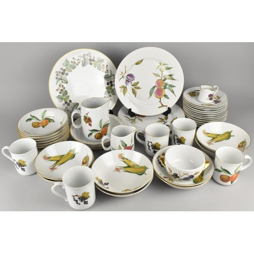 334 - A Collection of Royal Worcester Evesham and Other Oven to to Tablewares to Comprise Bowls, Plates, J... 