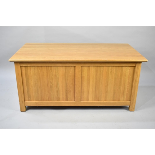 519 - A Mid 20th Century Lift Top Blanket Chest, 110cms Wide