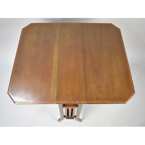 90 - An Edwardian Mahogany Drop Leaf Sutherland Table with Crossbanded Top, 68cms Wide