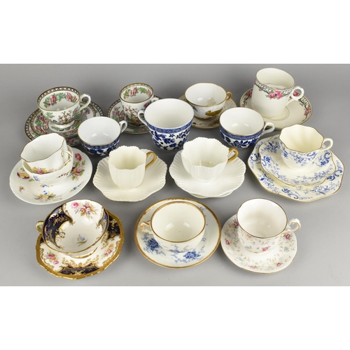 325 - A Collection of Various Late 19th and 20th Century Cabinet Cups and Saucers to Comprise Royal Worces... 