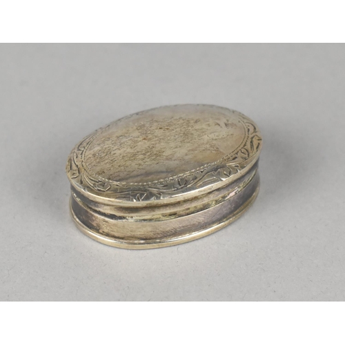 348 - A Small Silver Oval Box with Hinged Lid, 4cm wide, 12g