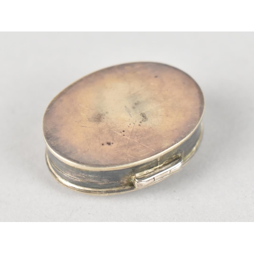 348 - A Small Silver Oval Box with Hinged Lid, 4cm wide, 12g