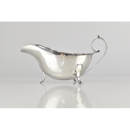 136 - A George V Silver Sauce Boat by Lee & Wigfull (Henry Wigfull), Sheffield Hallmark 1935, 18cm Long, 1... 