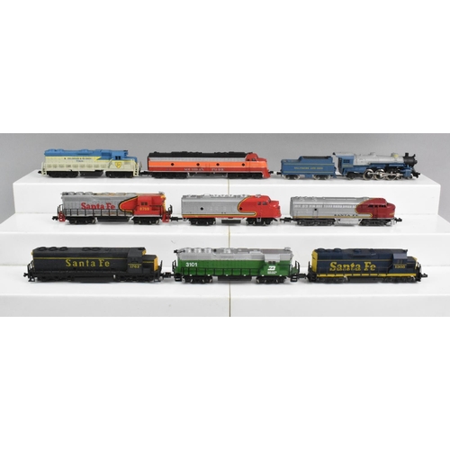 352 - A Collection of Nine N Gauge Unboxed Locomotives and One Tender, Santa Fe, Delaware and Hudson Etc