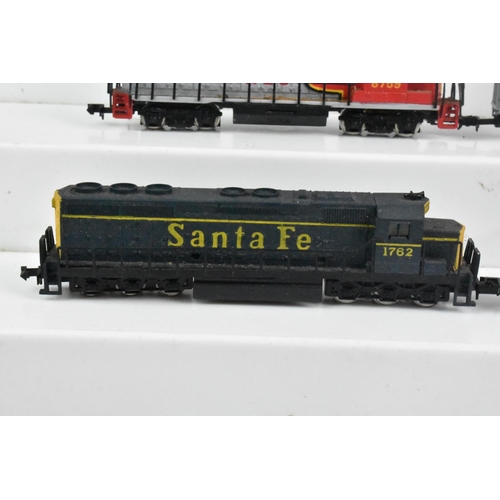 352 - A Collection of Nine N Gauge Unboxed Locomotives and One Tender, Santa Fe, Delaware and Hudson Etc