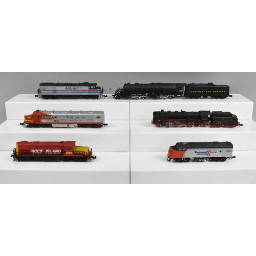 353 - A Collection of Six Unboxed N Gauge American Locomotives and Two Tenders