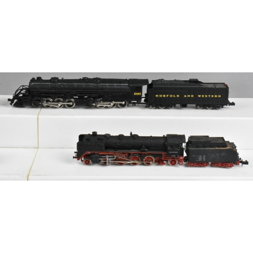 353 - A Collection of Six Unboxed N Gauge American Locomotives and Two Tenders