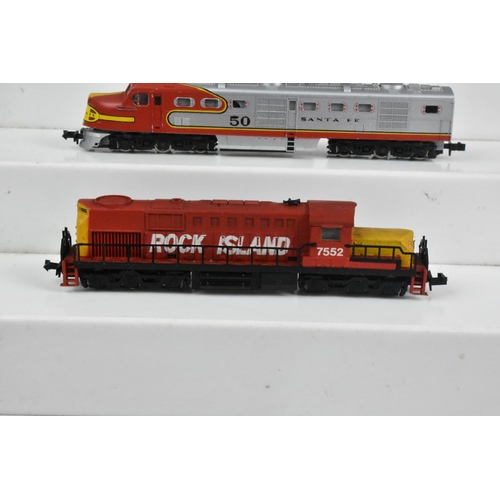 353 - A Collection of Six Unboxed N Gauge American Locomotives and Two Tenders