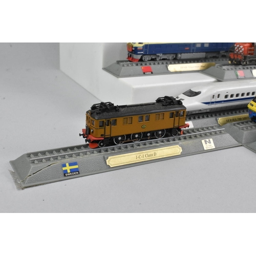 364 - A Collection of Eighteen Del Prado N Gauge Locomotives Of The World Models, Canada, Sweden, Japan, A... 