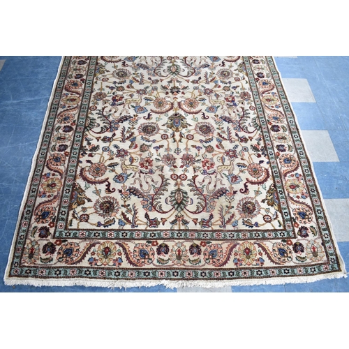 417 - An Edwardian Persian Tabriz Carpet, C.1920, 290x192cms