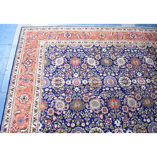 418 - A Fine Persian Hand Made Tabriz Carpet, 393x299cms