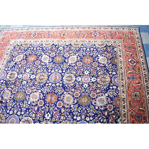 418 - A Fine Persian Hand Made Tabriz Carpet, 393x299cms