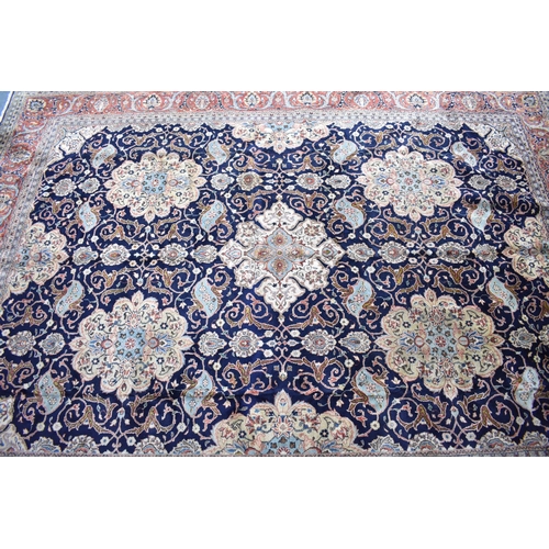 422 - A Fine Persian Hand Made Kashan Carpet, 358x270cms