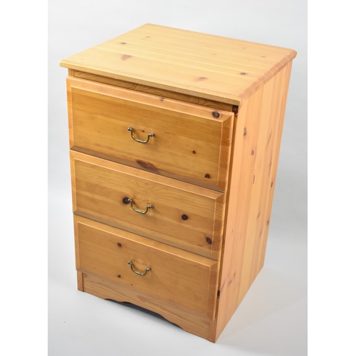 569 - A Modern Pine Chest of Three Drawers 46x41x70cms High