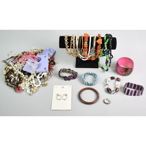 245 - A Collection of Various Costume Jewellery to include Necklaces, Bracelets Etc