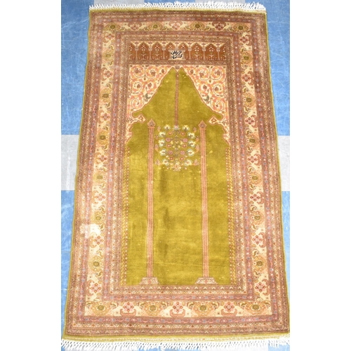 550 - A Patterned Carpet, Green Ground, 183x102cm