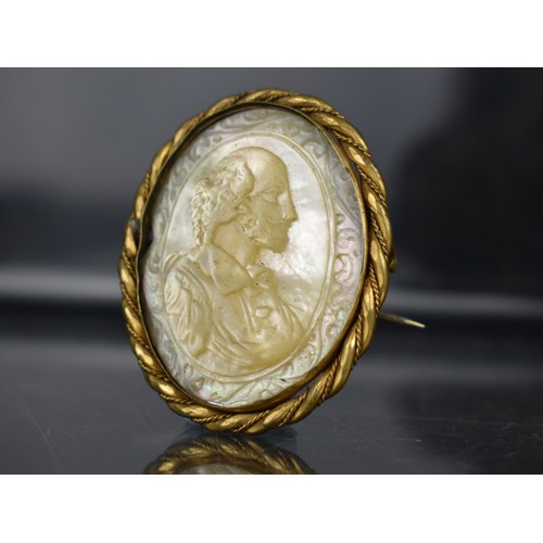 445 - A Mother of Pearl and Gilt Brass Cameo Brooch, Sir William Shakespeare, 5cm