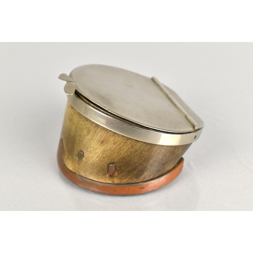 127 - A Small Late Victorian Hoof Snuff Box with Silverplate Mounted Lid and Bronze Horseshoe, 4.5cm high