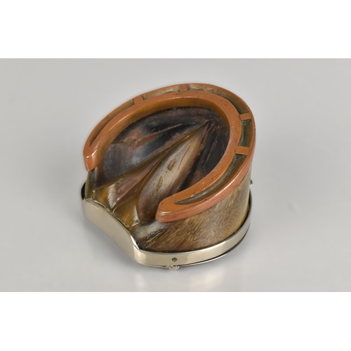 127 - A Small Late Victorian Hoof Snuff Box with Silverplate Mounted Lid and Bronze Horseshoe, 4.5cm high