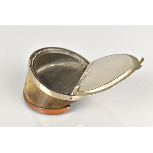 127 - A Small Late Victorian Hoof Snuff Box with Silverplate Mounted Lid and Bronze Horseshoe, 4.5cm high